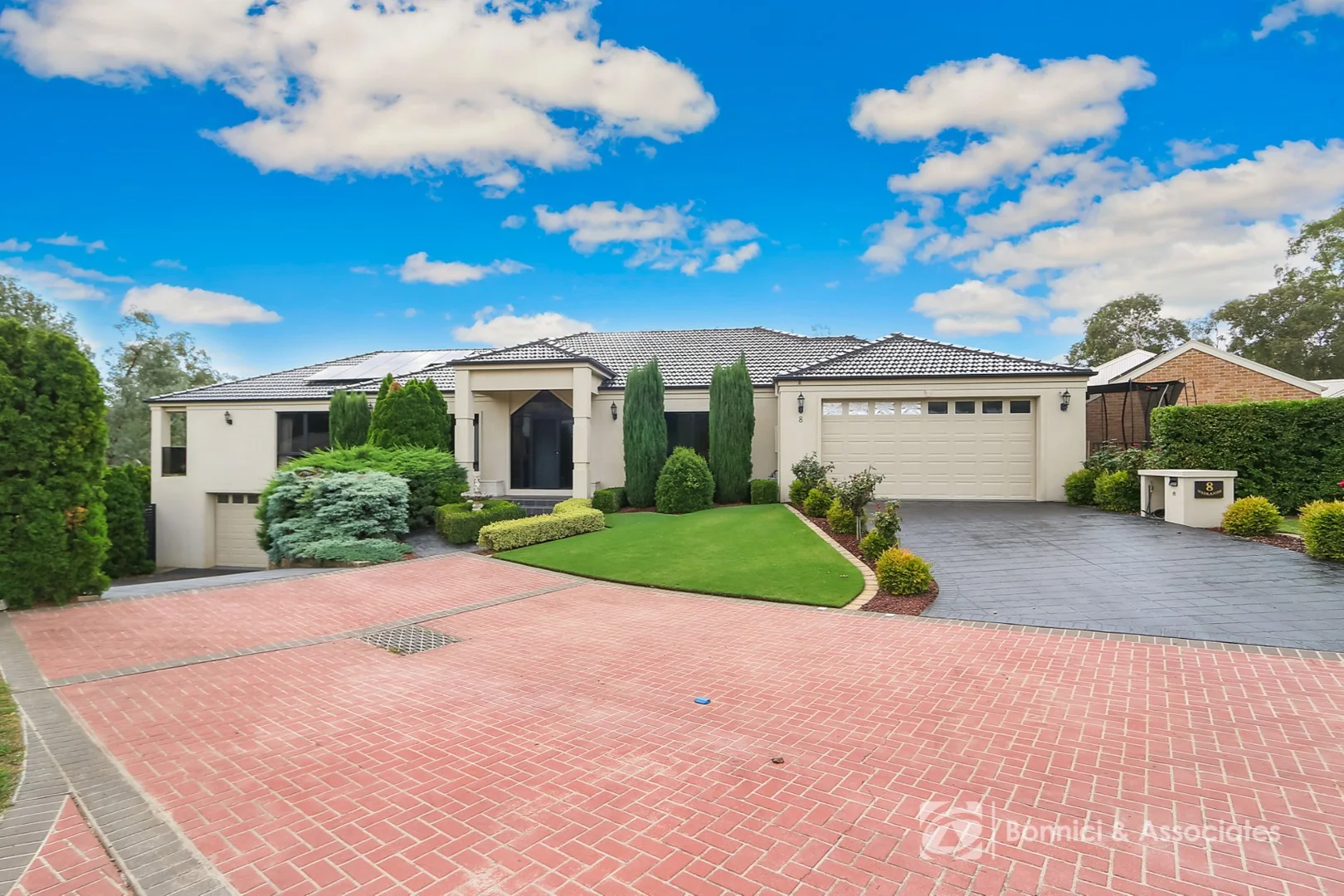 8 Nedlands Close, West Wodonga VIC 3690