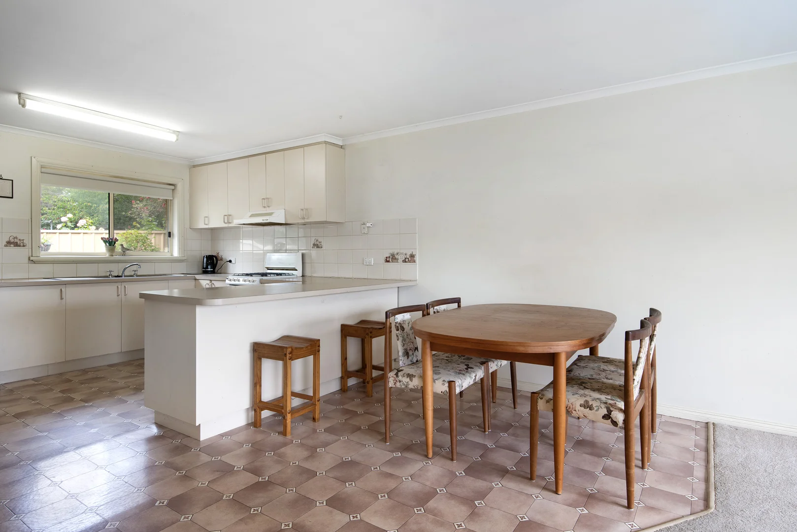 Additional image 5 of 2/28 Berkeley Street, Castlemaine VIC 3450