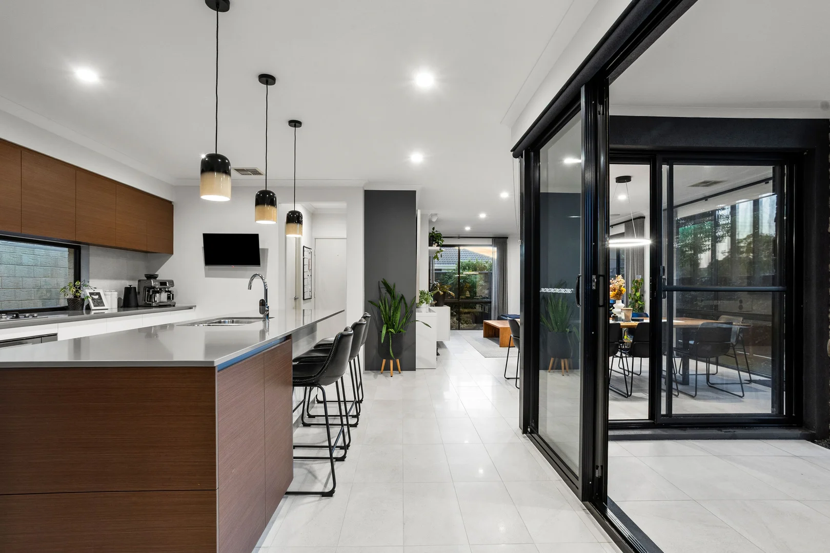 Additional image 4 of 47 Sumich Gardens, Coogee WA 6166