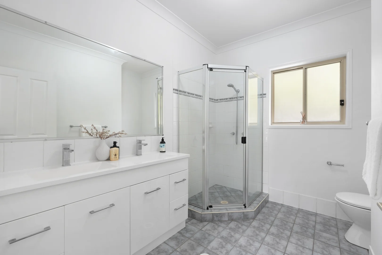 Additional image 14 of 40 Waterfall Drive, Wongawallan QLD 4210