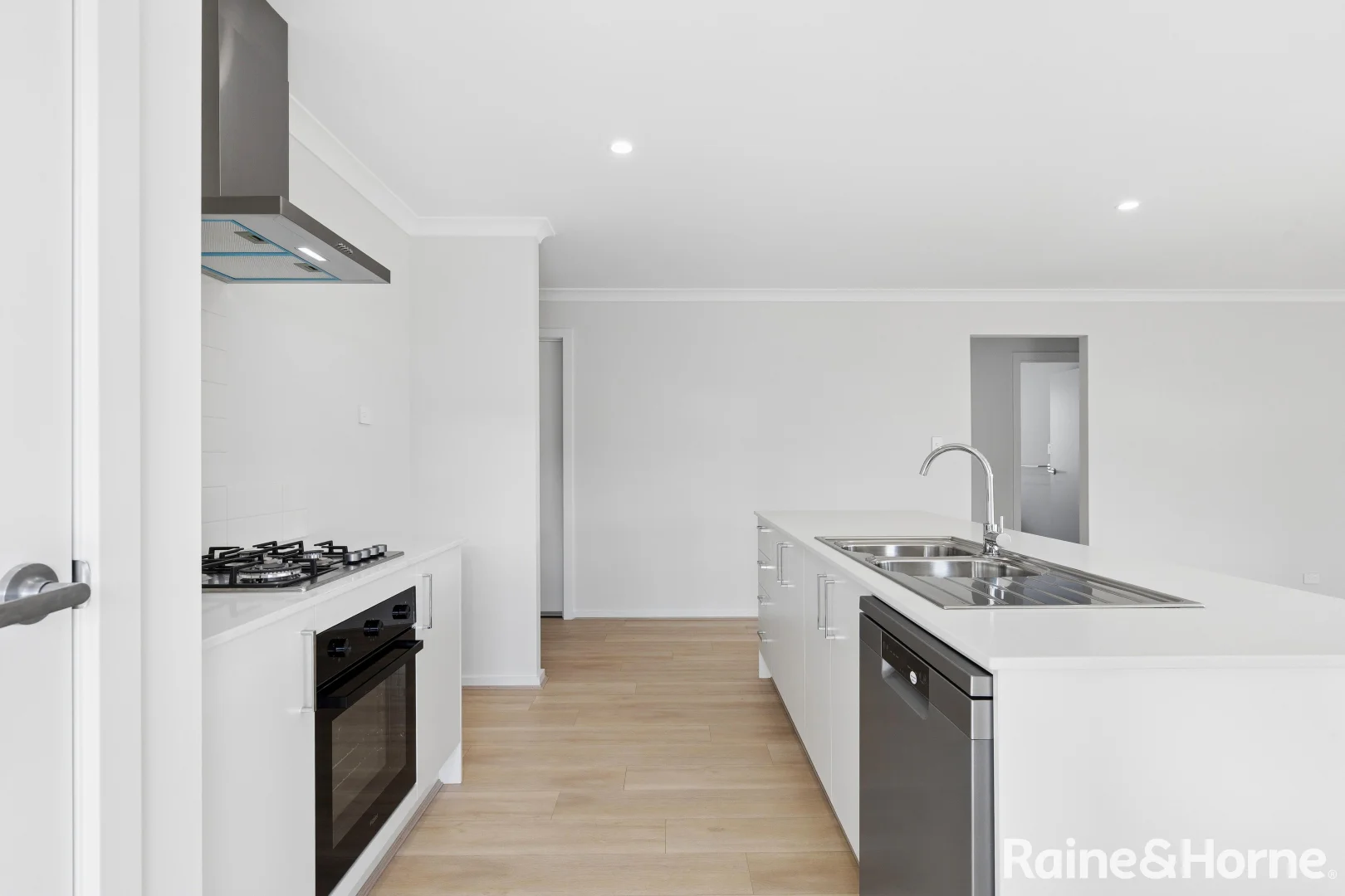 Additional image 2 of 19 Roma Court, Murray Bridge SA 5253