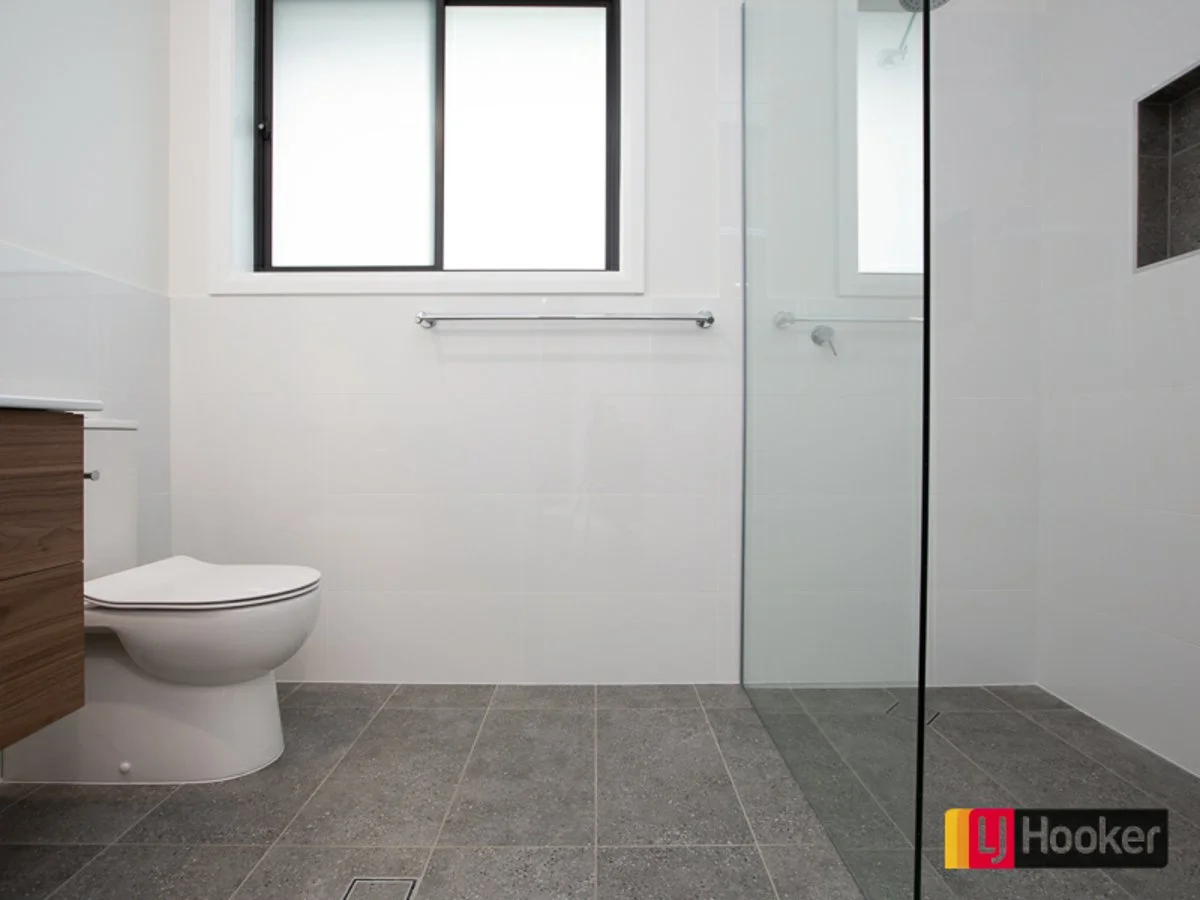 Additional image 13 of 11-11a Evesham Circuit, North Tamworth NSW 2340