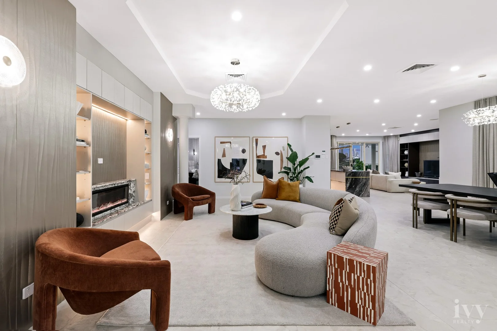 94 Edinburgh Road, Benowa Waters QLD 4217