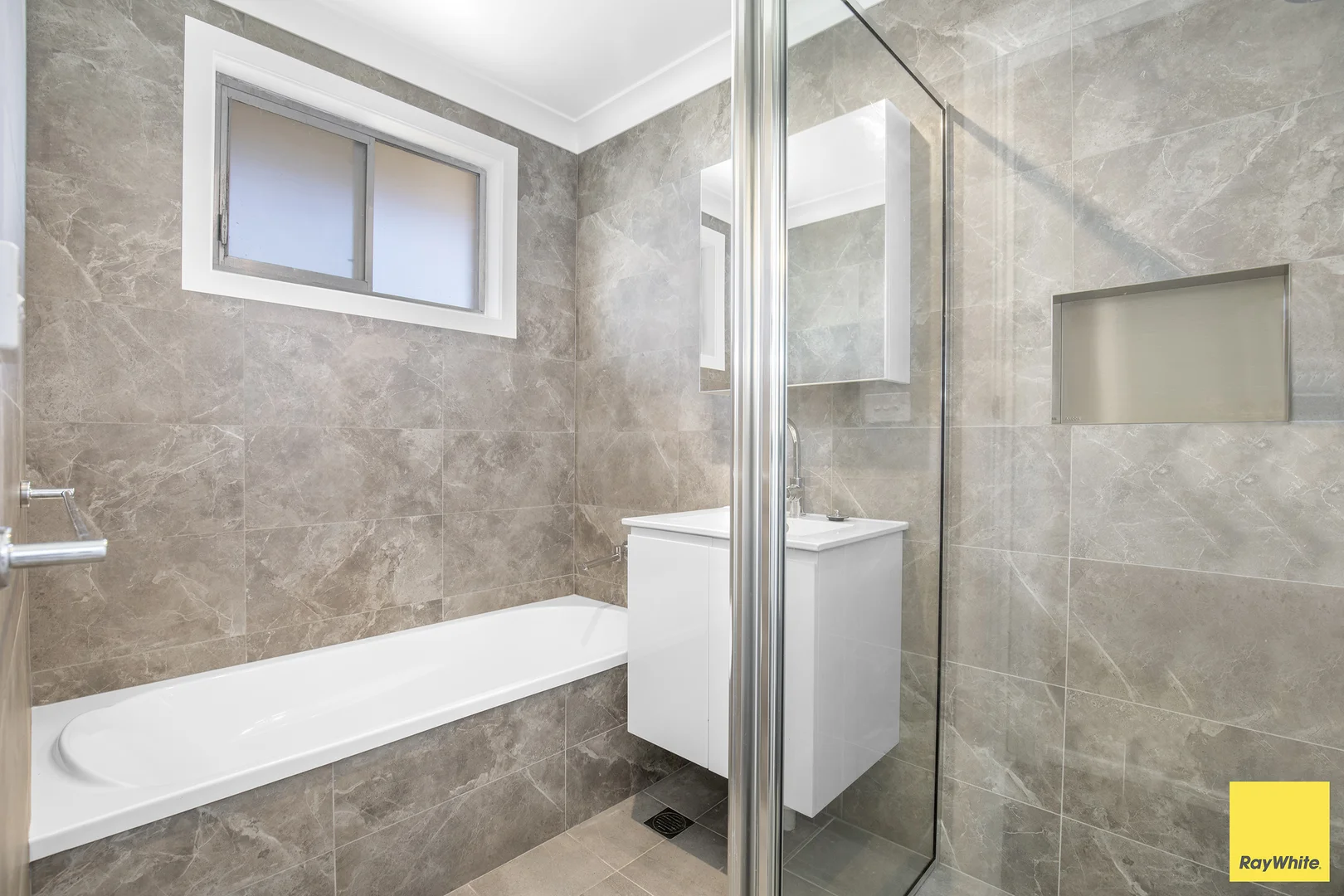 Additional image 3 of 8 Bligh Avenue, Uralla NSW 2358