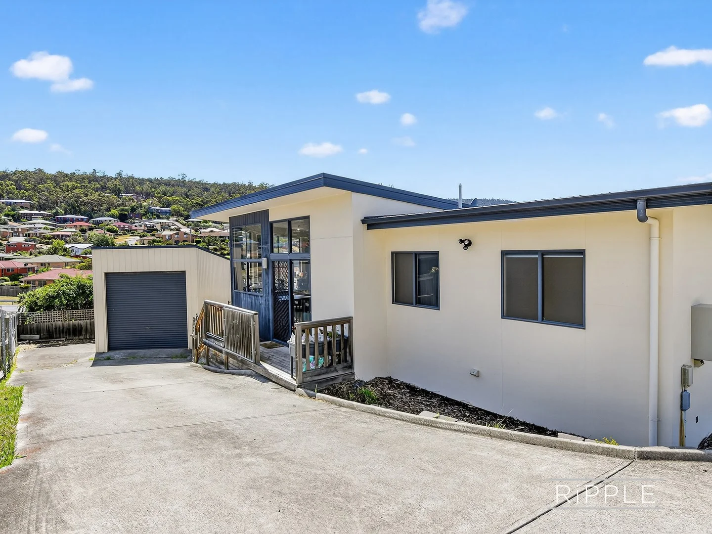 1/22 Dumbarton Drive, Geilston Bay TAS 7015
