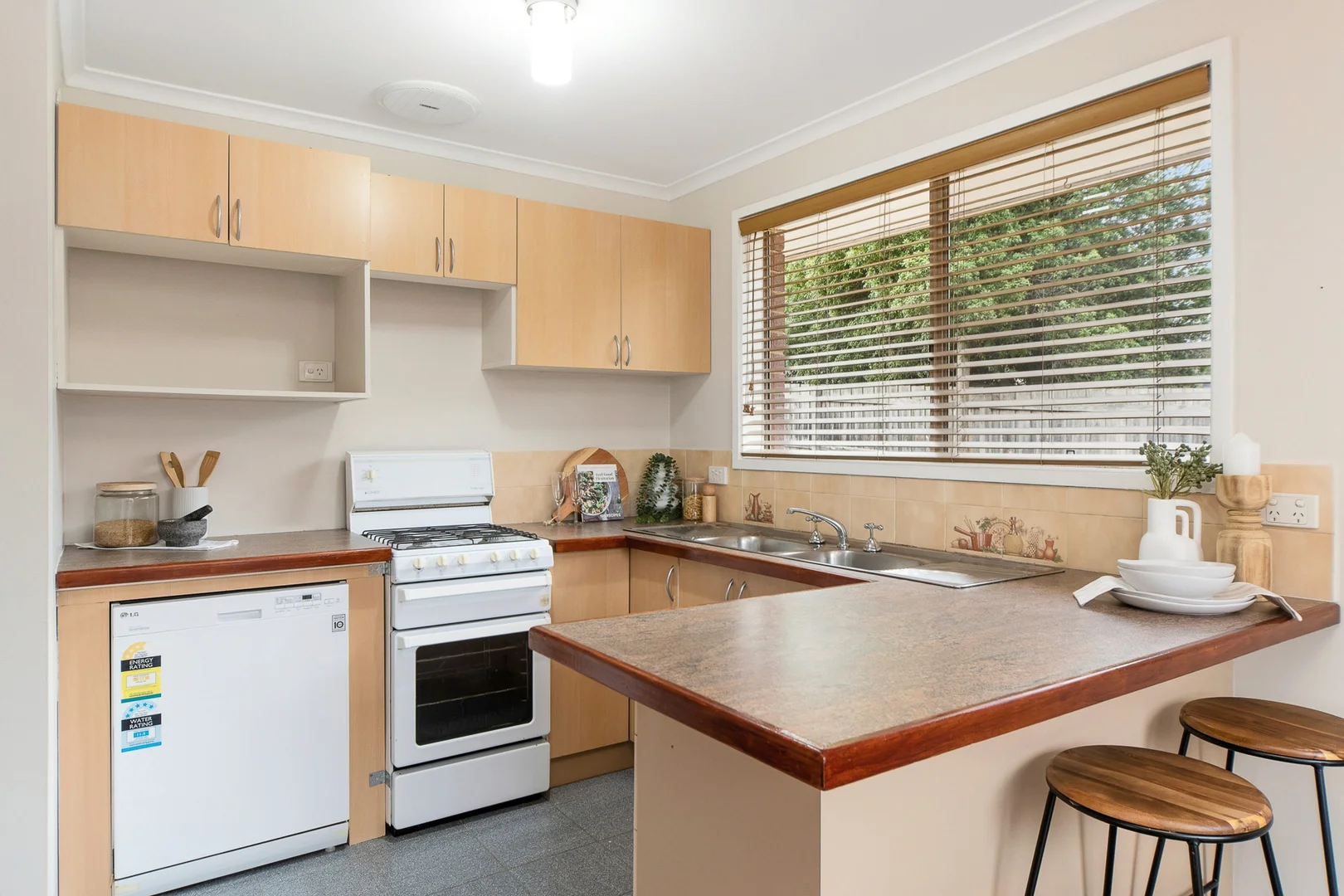 Additional image 9 of 4 Alter Court, Skye VIC 3977