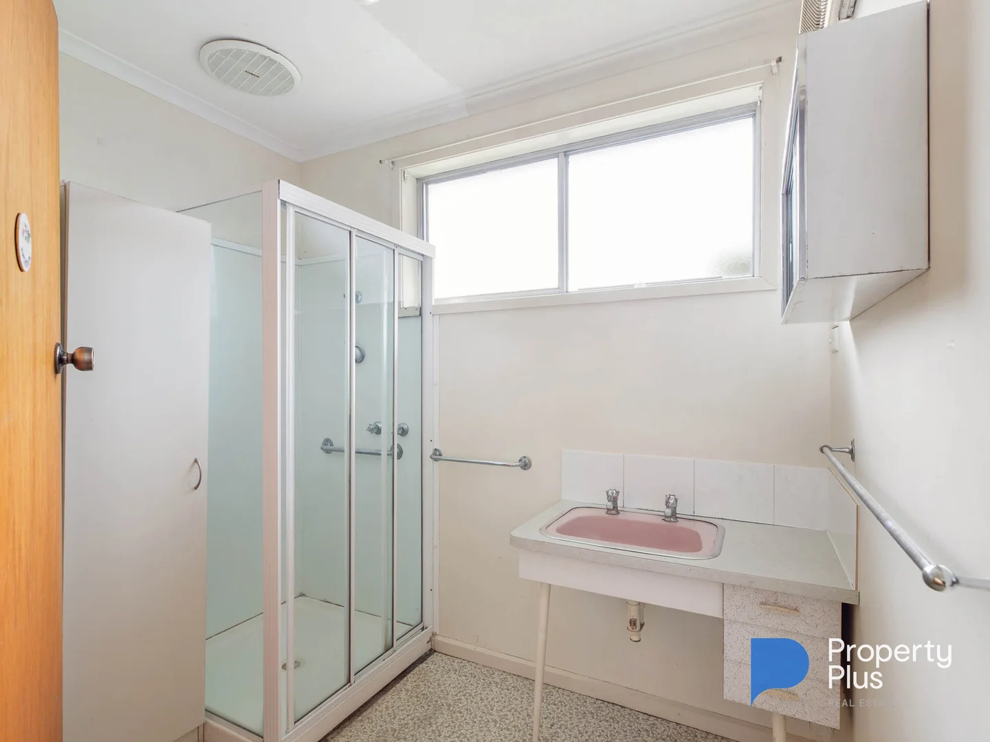 Additional image 5 of 2/28 Neale Street, Kennington VIC 3550