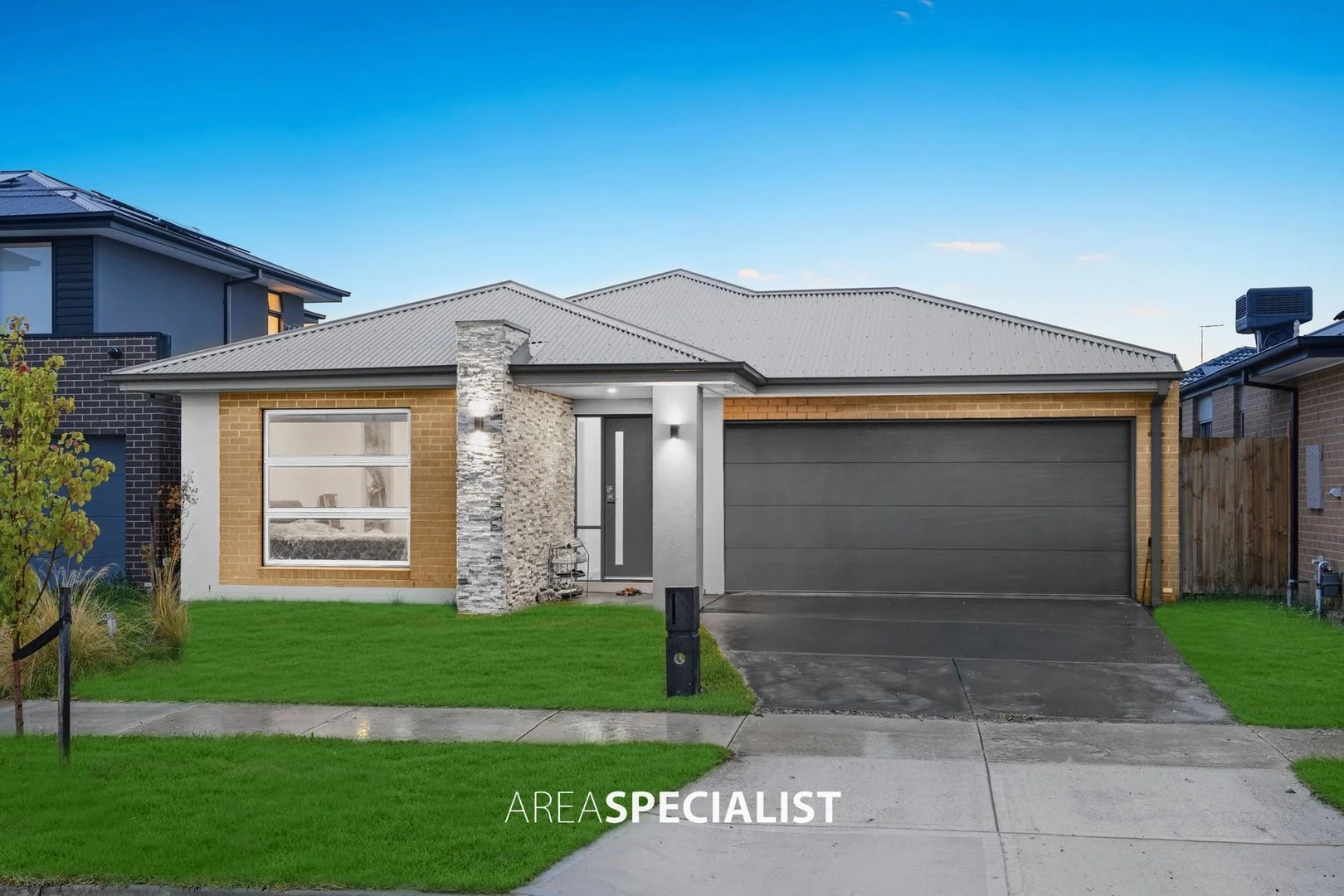 24 Patrobas Loop, Cranbourne East VIC 3977