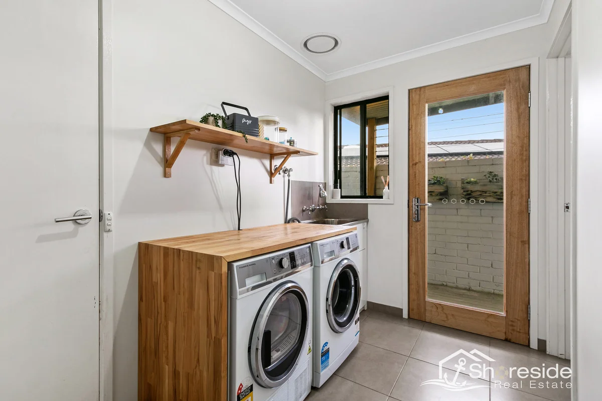 Additional image 15 of 3 Eastern Beach Road, Lakes Entrance VIC 3909