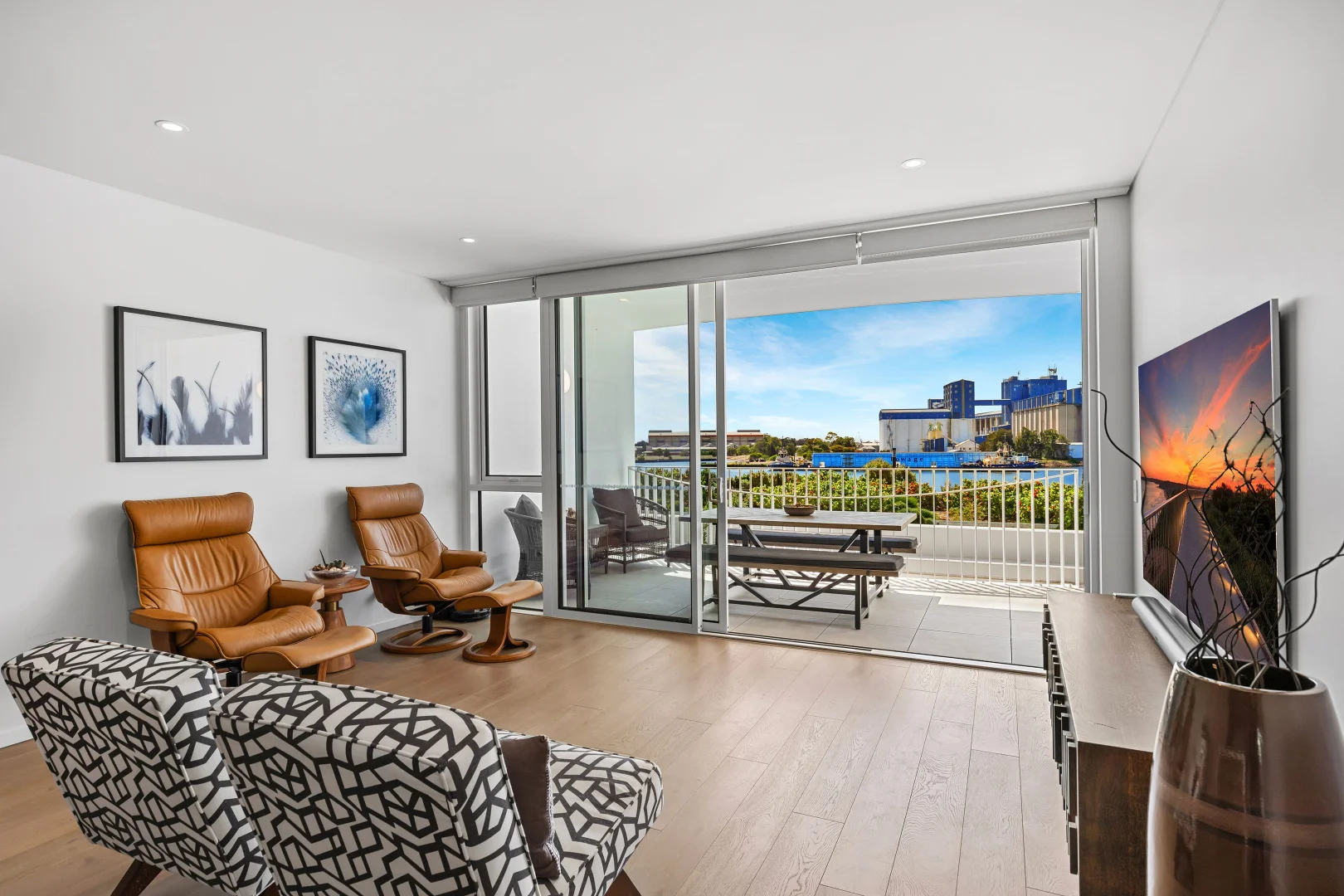 Additional image 10 of UNIT 205/25 Honeysuckle Drive, Newcastle NSW 2300