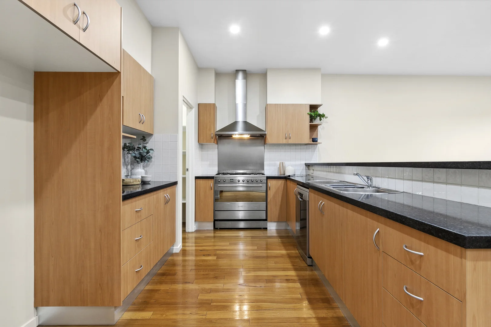 Additional image 2 of 2/61 Austin Street, Newtown VIC 3220