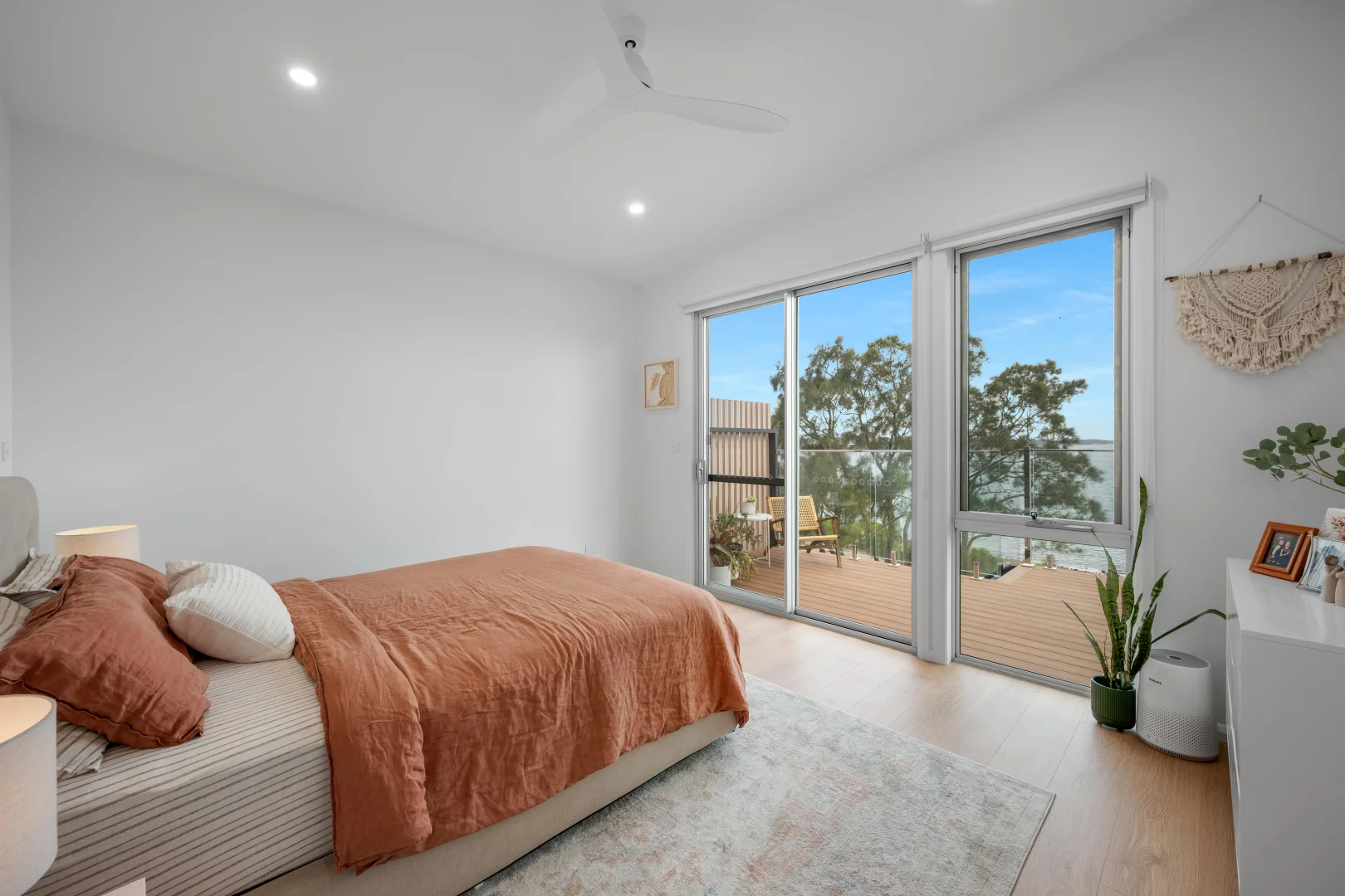 Additional image 9 of 5 Northcliffe Drive, Lake Heights NSW 2502