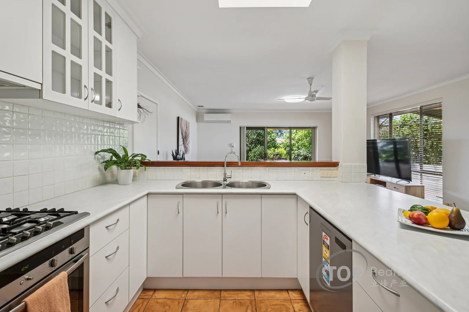 Additional image 8 of 32 Sellars Way, Bull Creek WA 6149