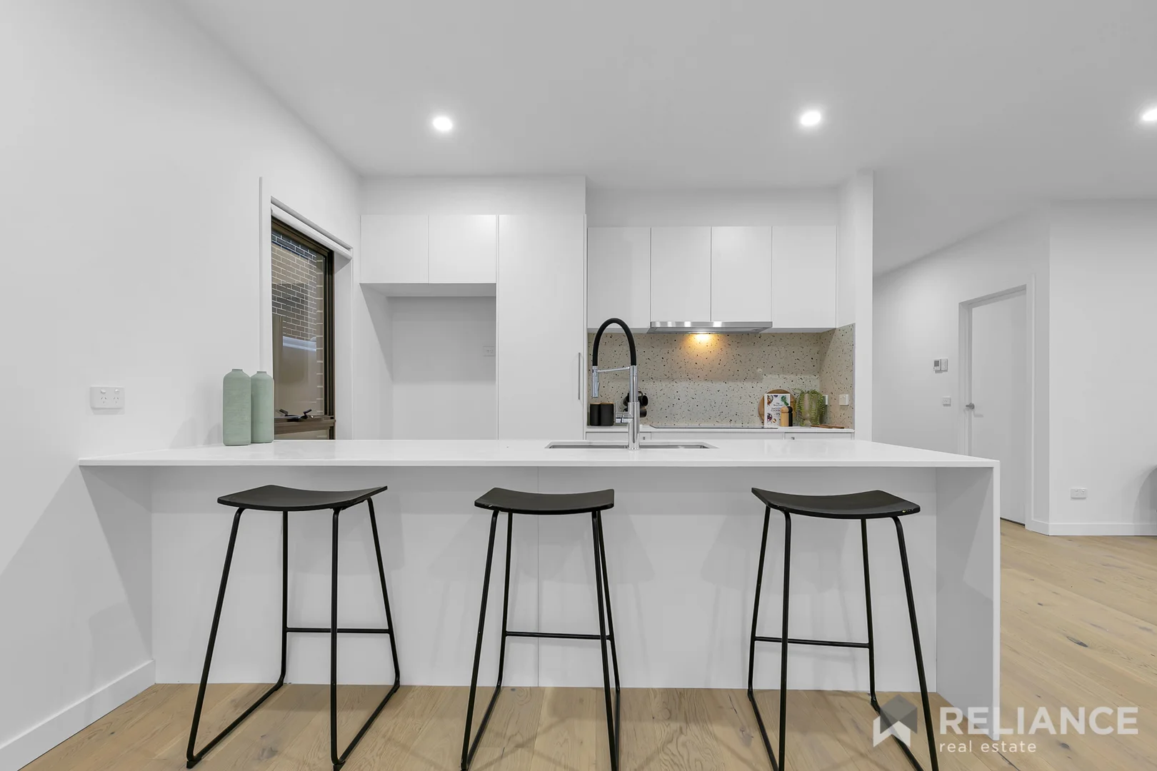 Additional image 8 of 3//621 Tarneit Road, Hoppers Crossing VIC 3029