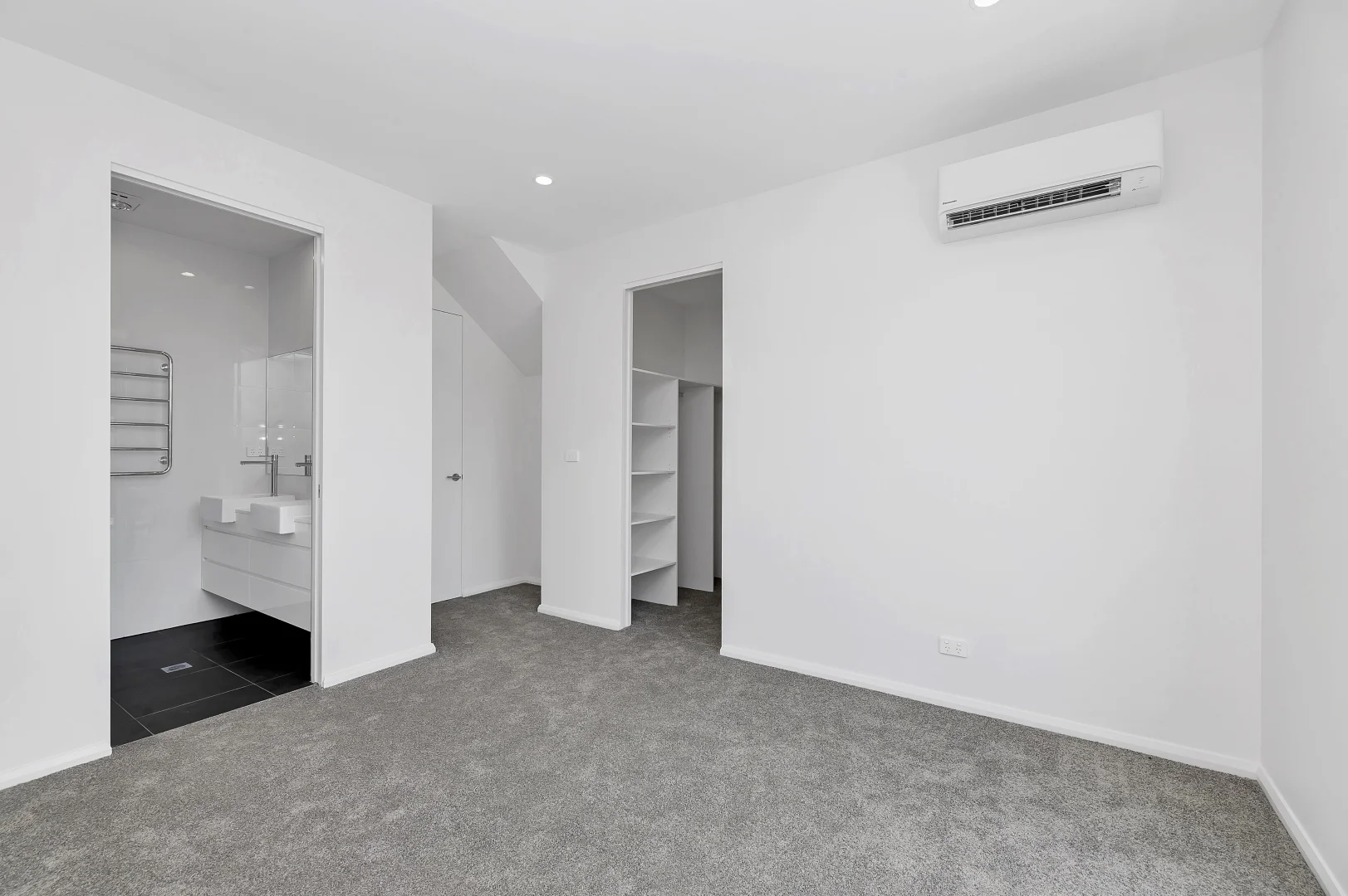 Additional image 11 of 3/8 Aurora Close, Mawson ACT 2607