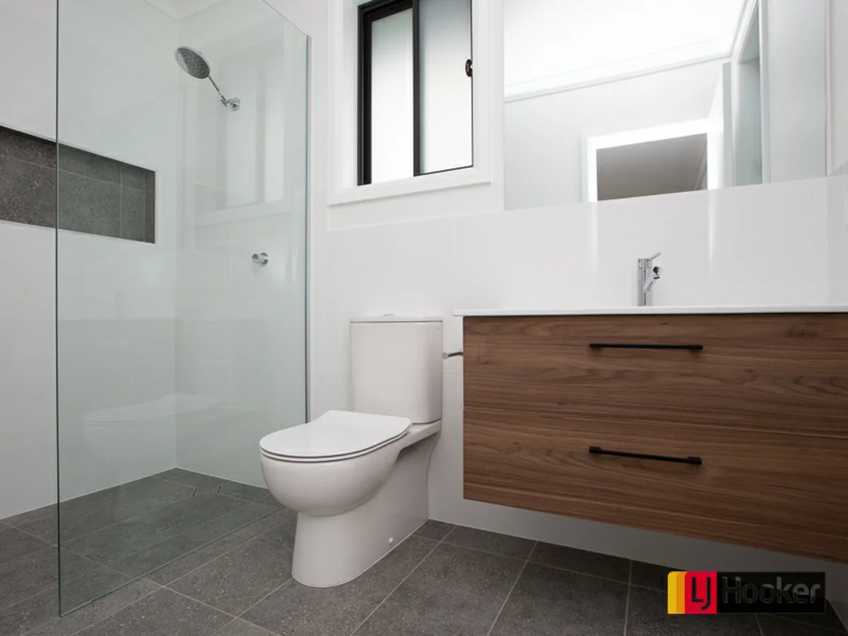 Additional image 7 of 11-11a Evesham Circuit, North Tamworth NSW 2340