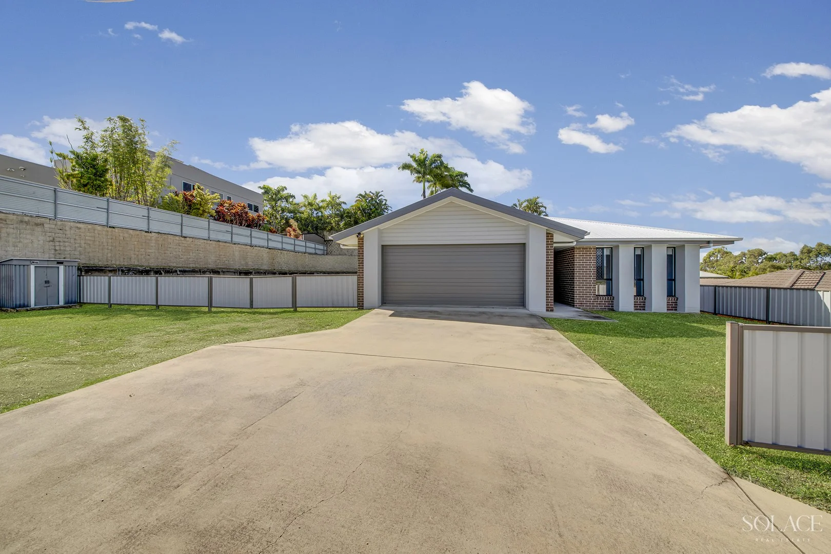41 Dartmouth Close, Clinton QLD 4680