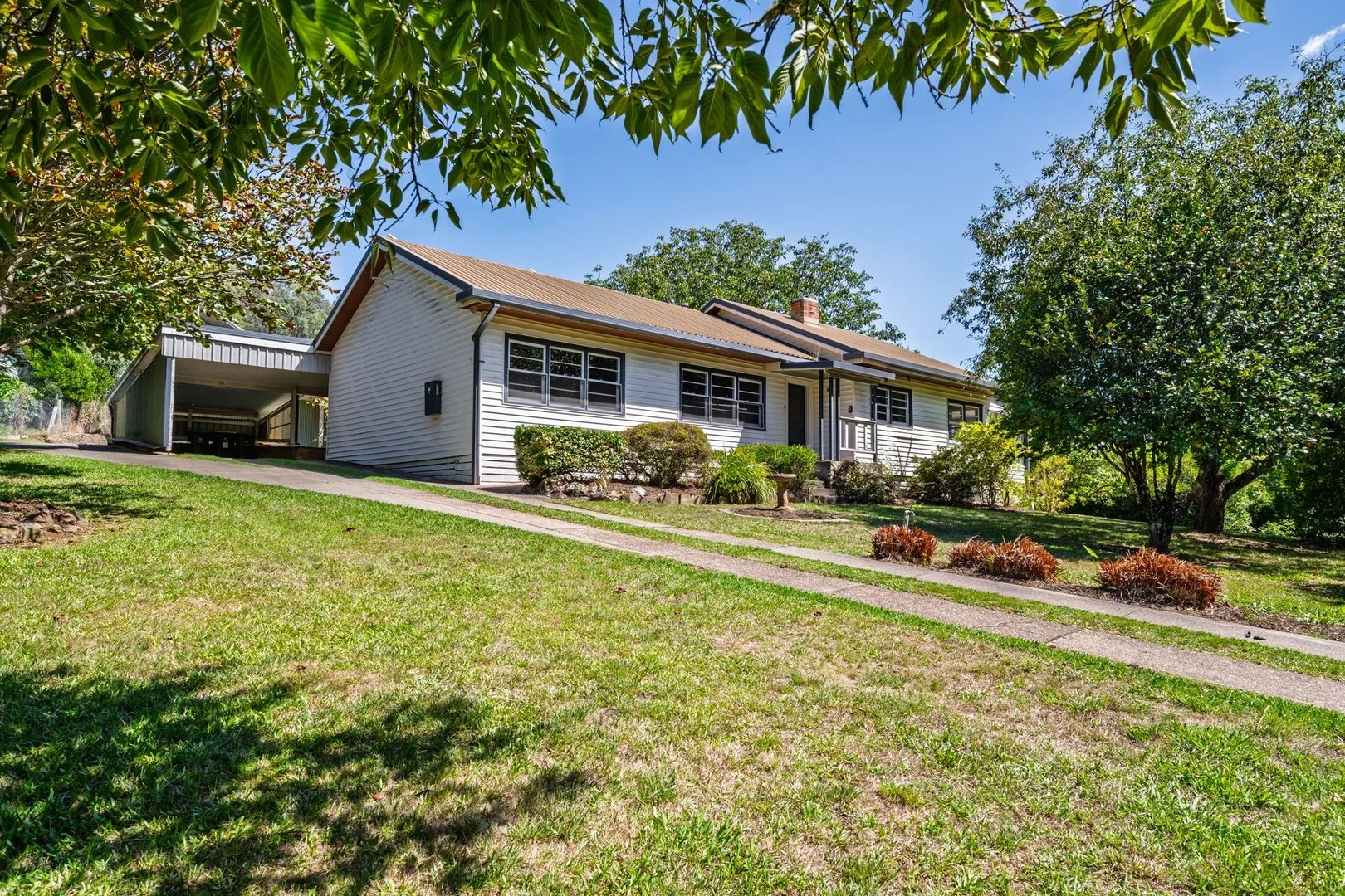 Additional image 2 of 3-5 Sommer Avenue, Bright VIC 3741