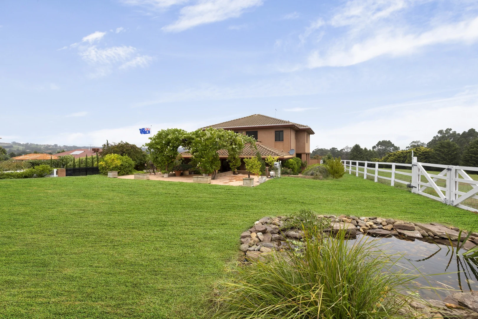 Additional image 32 of 4 Lakeview Close, Hidden Valley VIC 3756