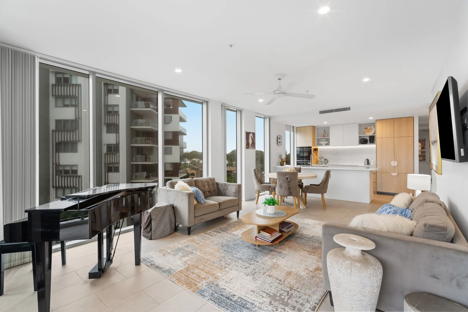 Additional image 11 of 606/1 Cannes Avenue, Surfers Paradise QLD 4217