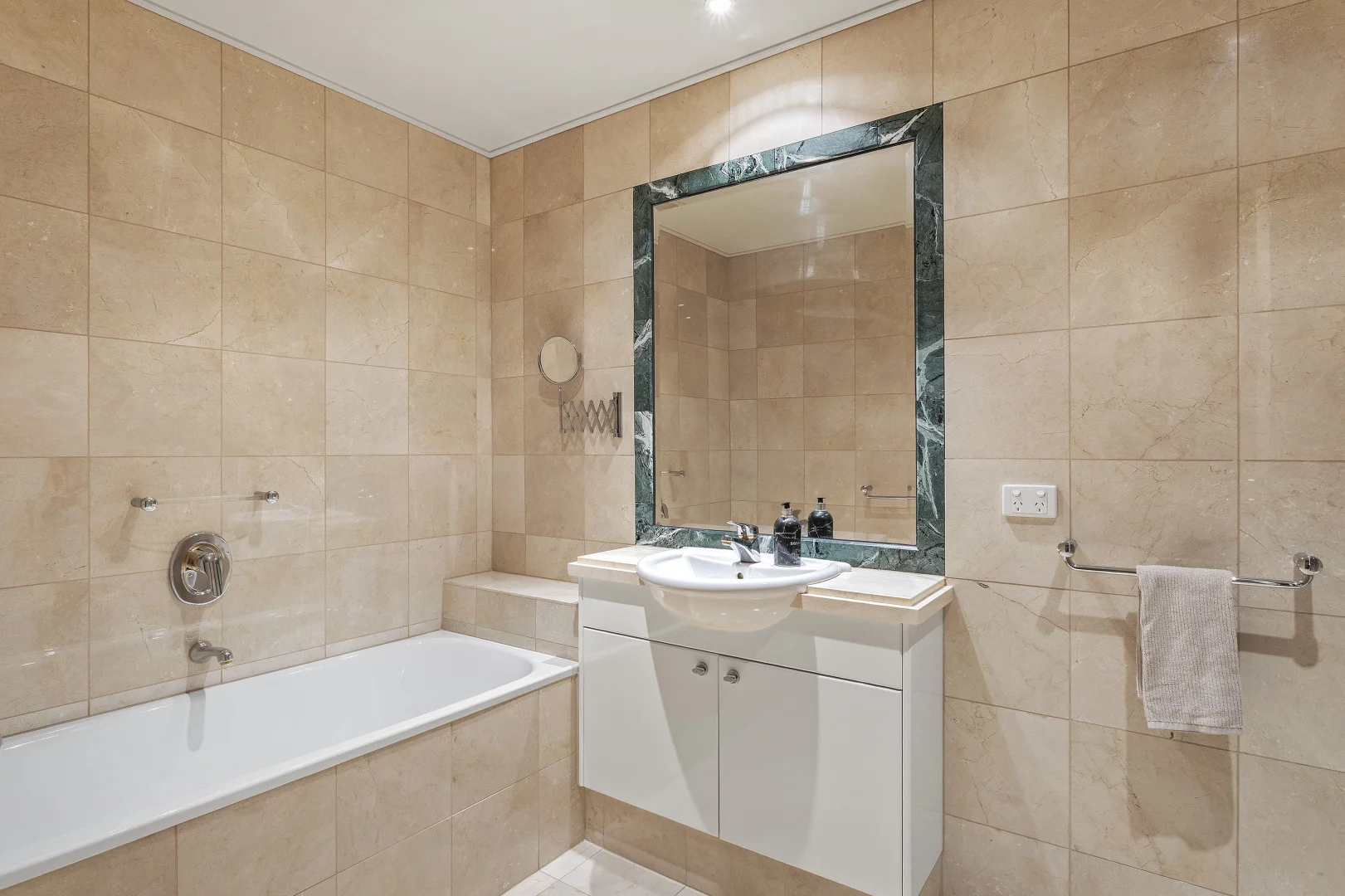 Additional image 8 of 9/10 Sandown Street, Brighton VIC 3186