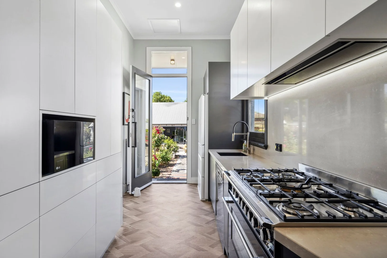 Additional image 13 of 8 Queens Avenue, Colac VIC 3250