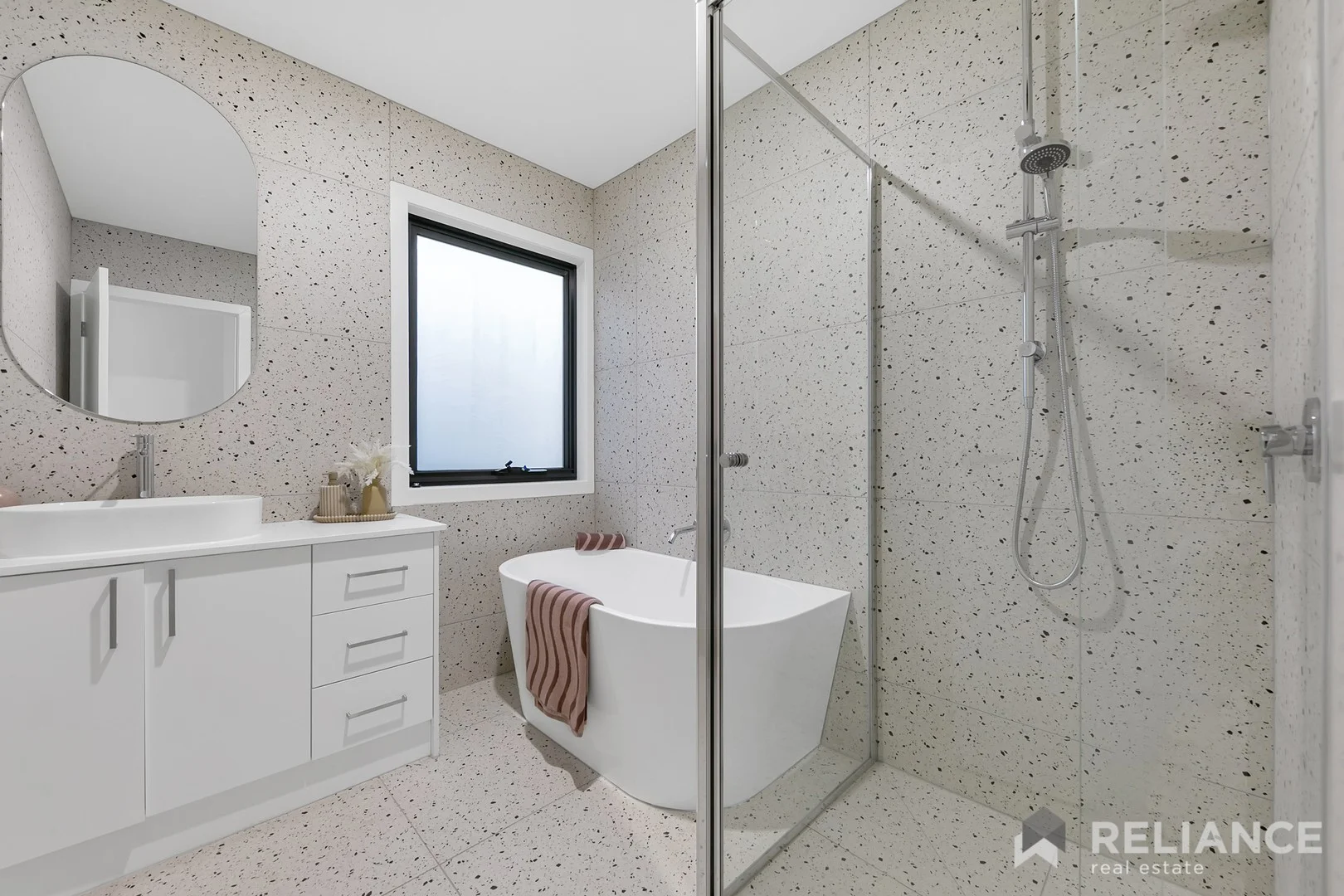 Additional image 22 of 3//621 Tarneit Road, Hoppers Crossing VIC 3029