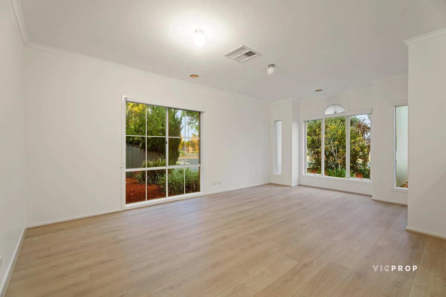 Additional image 3 of 2 Friarbird Court, Point Cook VIC 3030