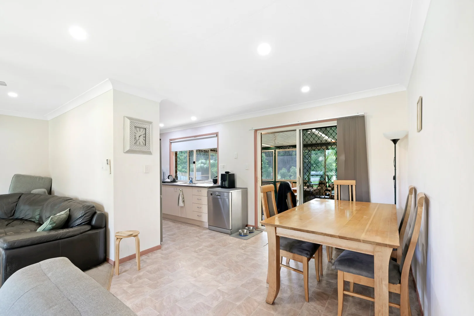 4 Jane Lane, Oxenford QLD 4210