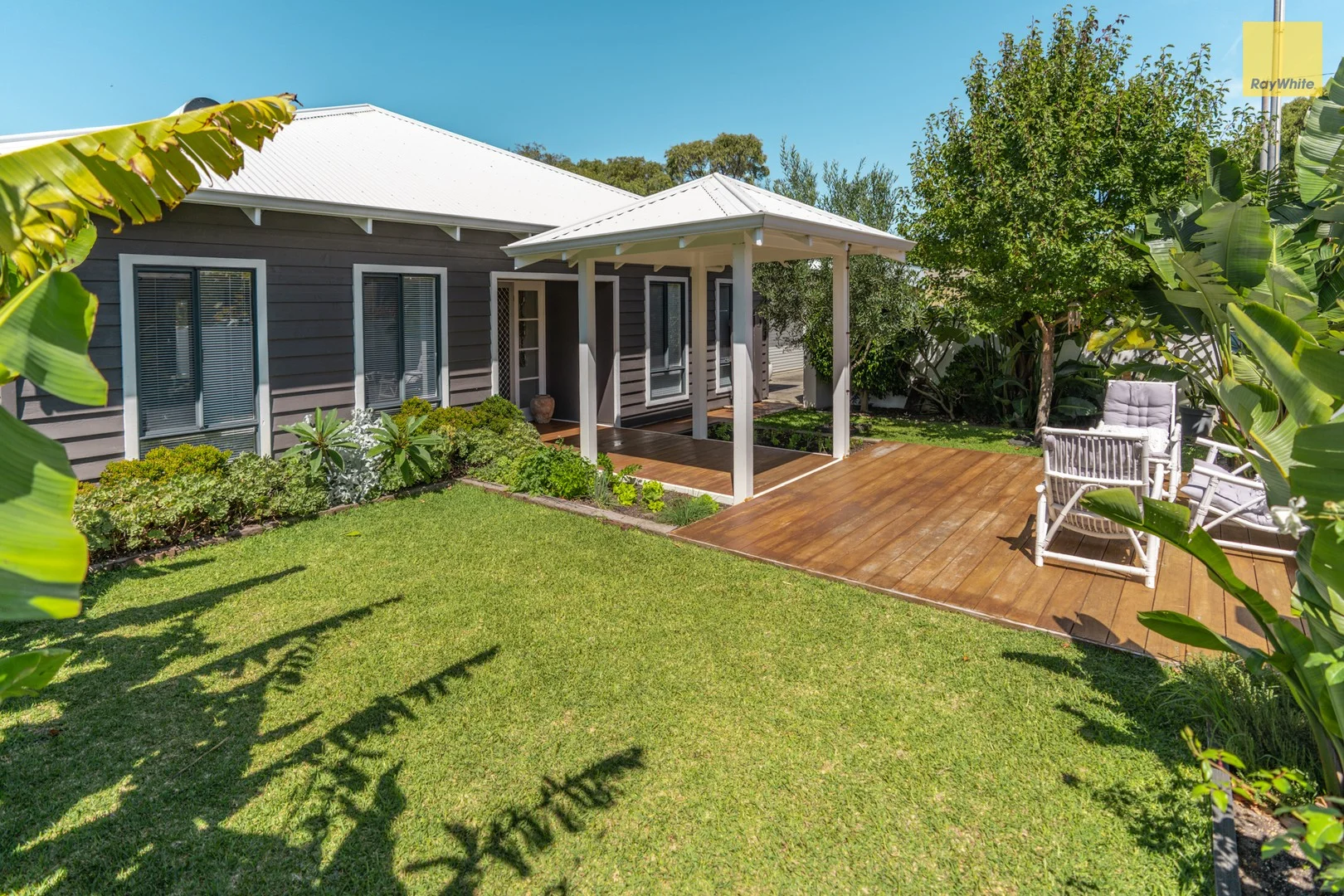14 Williams Road, Peaceful Bay WA 6333