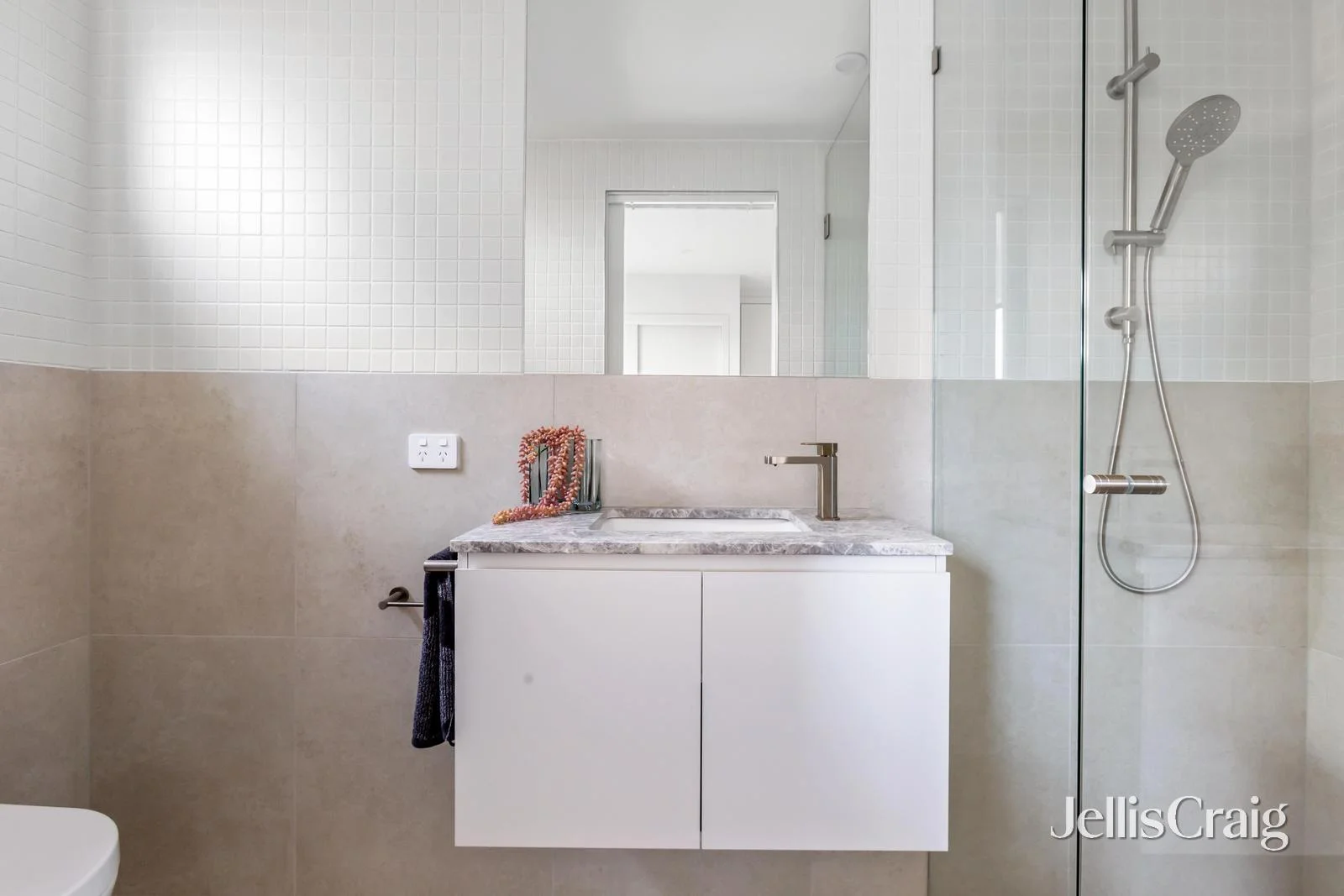 Additional image 10 of 2/121 Mitcham Road, Donvale VIC 3111