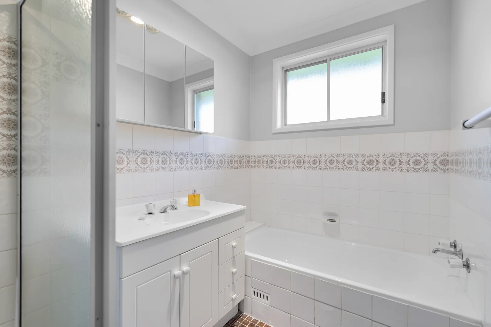 Additional image 8 of 8 Daphne Place, Macquarie Fields NSW 2564