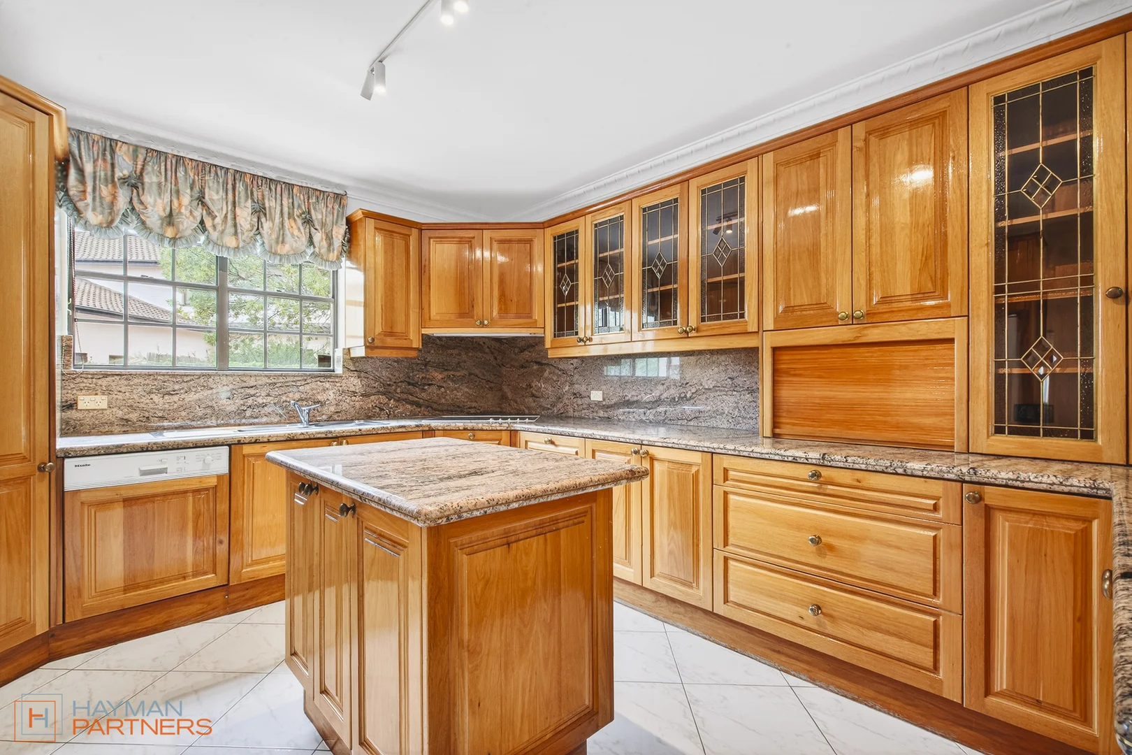 Additional image 10 of 2 Timbarra Crescent, O'Malley ACT 2606