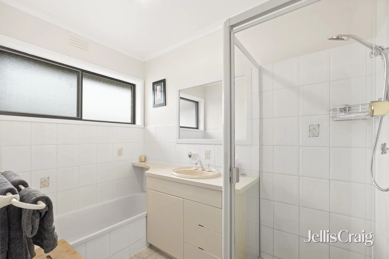 Additional image 8 of 37 Rolling Hills Road, Chirnside Park VIC 3116