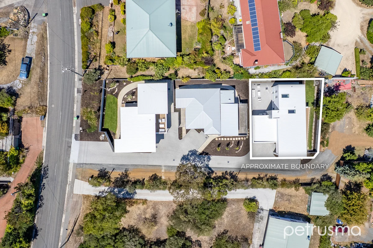 Additional image 28 of 3/107 Derwent Avenue, Lindisfarne TAS 7015