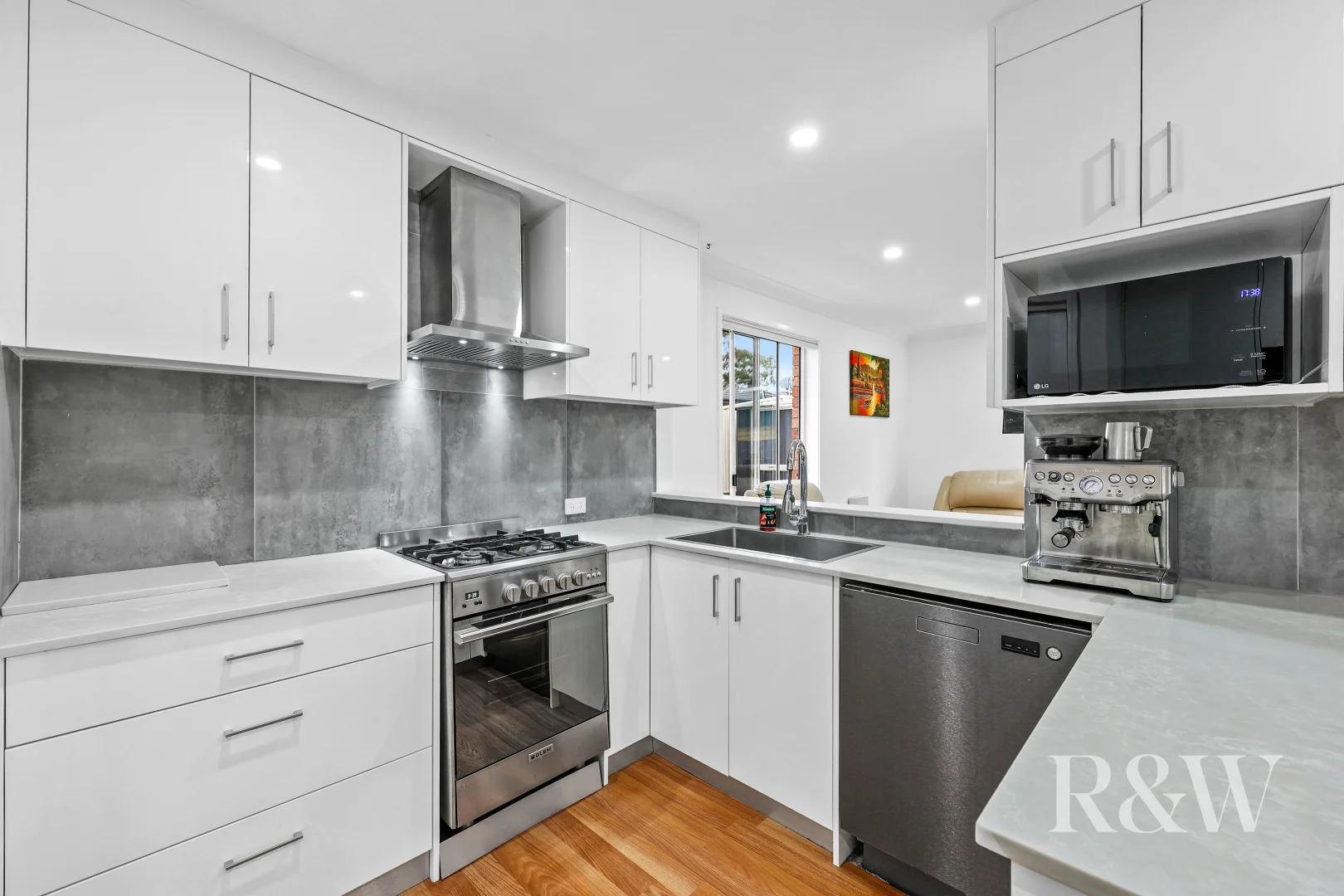 Additional image 5 of 50 DOWNES CRESCENT, Currans Hill NSW 2567