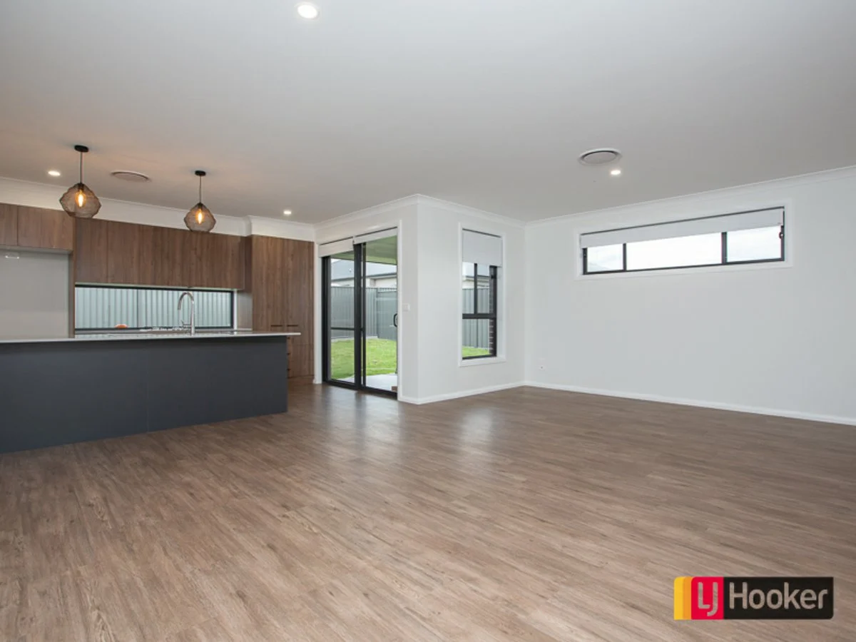 Additional image 3 of 11-11a Evesham Circuit, North Tamworth NSW 2340