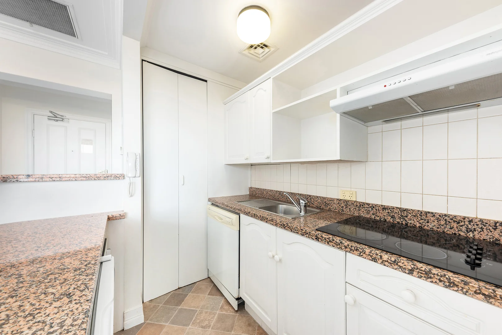Additional image 5 of 47/48-50 Alfred Street, Milsons Point NSW 2061