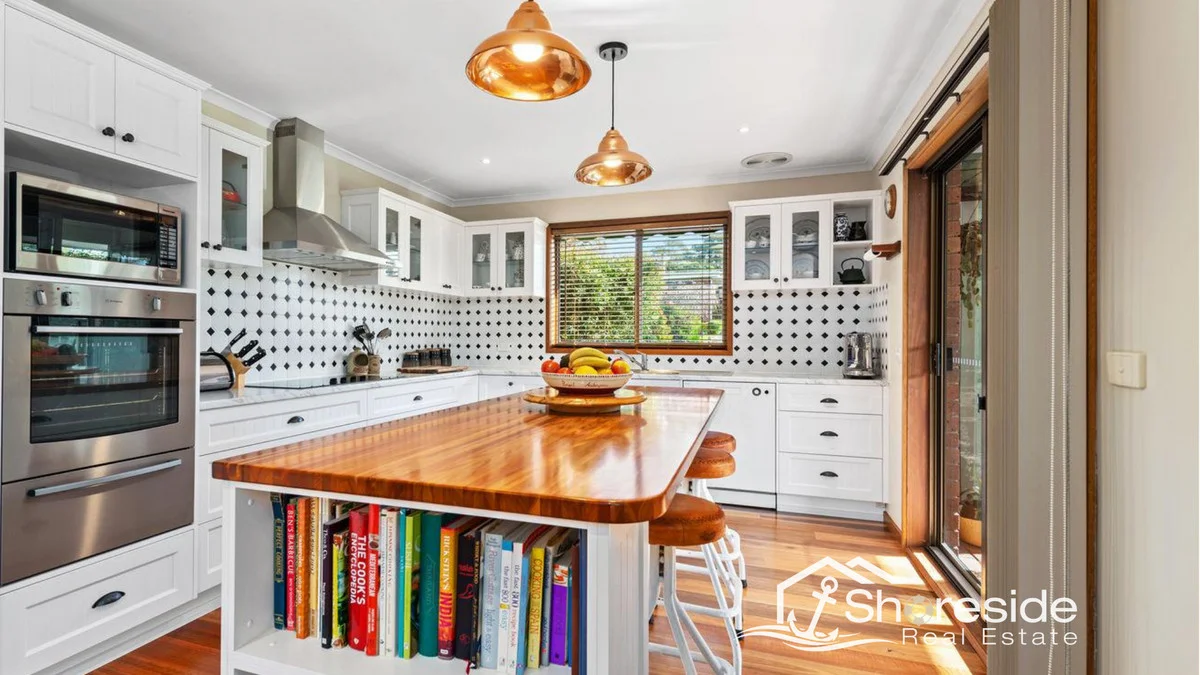 Additional image 3 of 1 Uringa Close, Lake Bunga VIC 3909