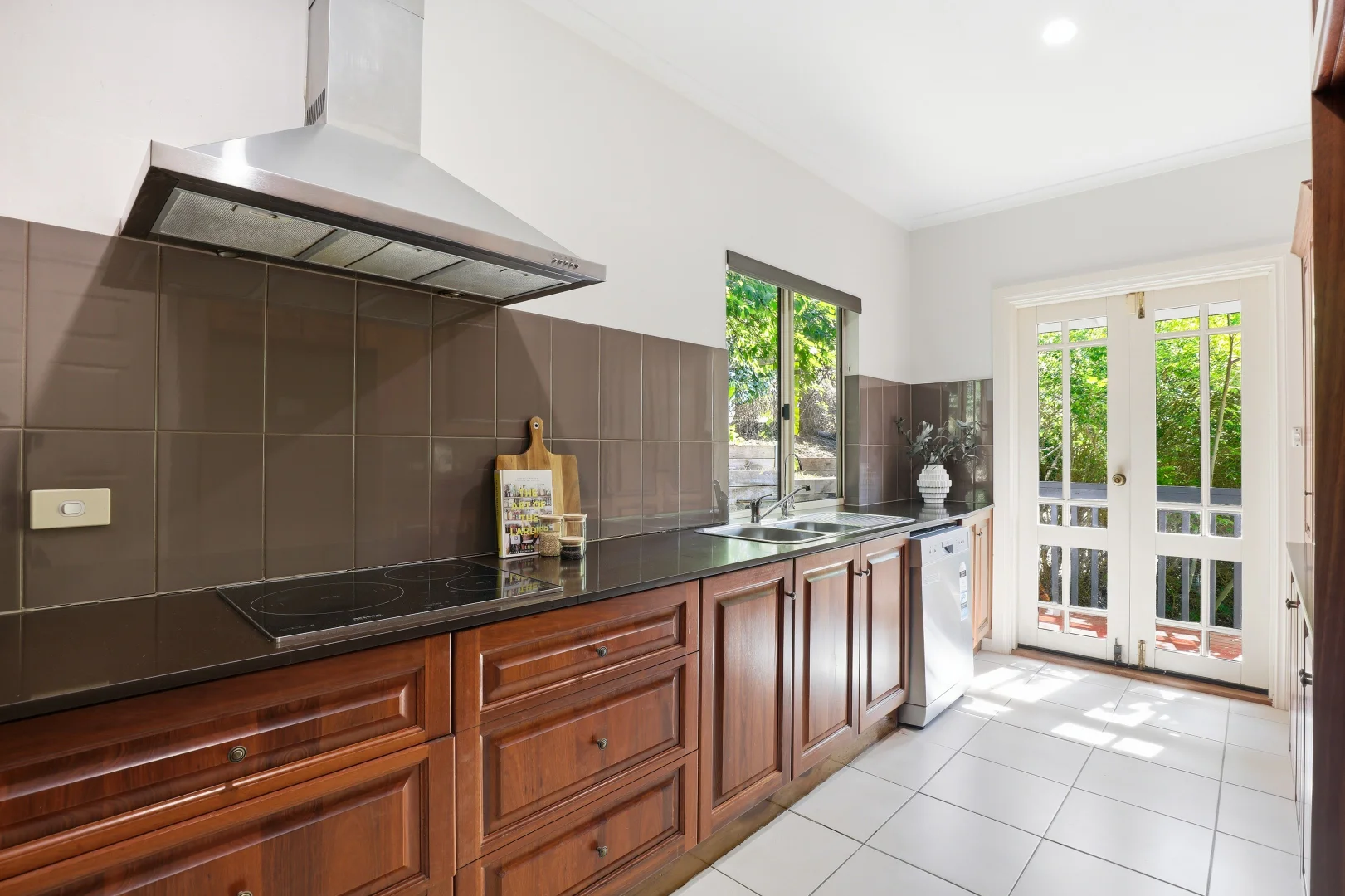 Additional image 7 of 33 Wattle Tree Road, Bridgewater SA 5155