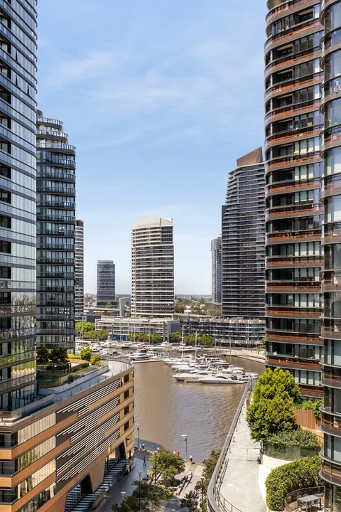 1004W/888 Collins Street, Docklands VIC 3008