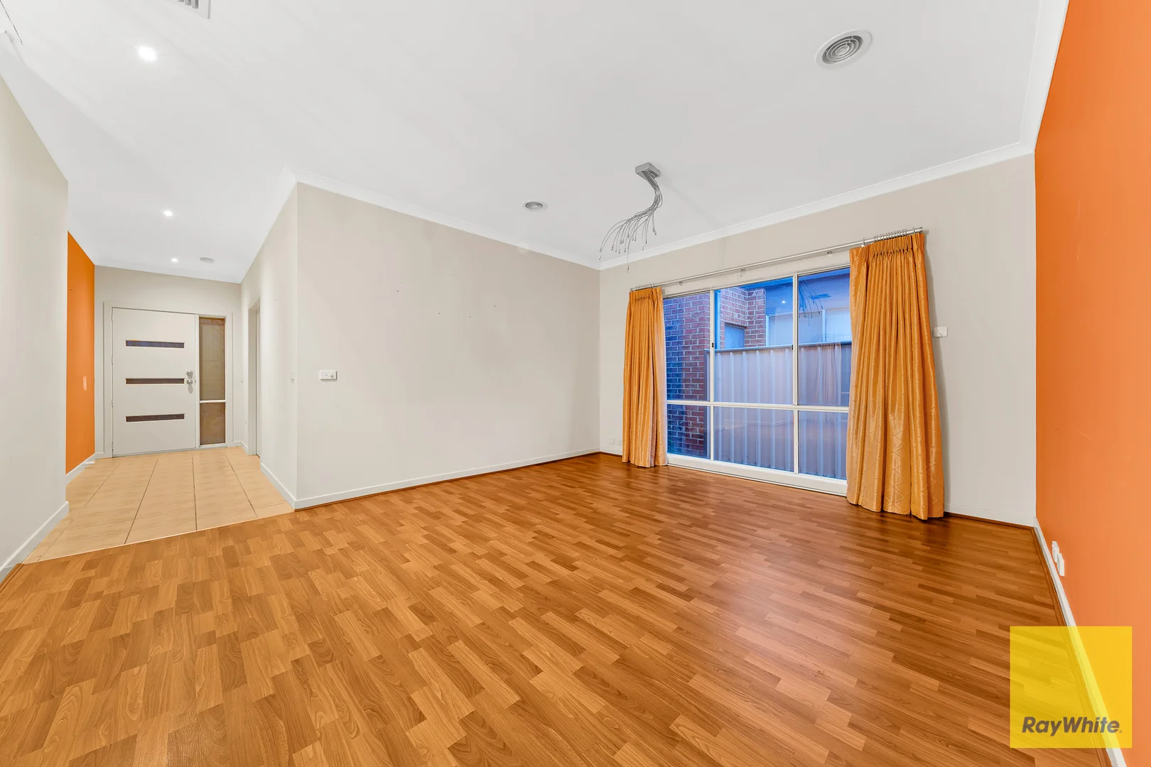 33 Nottingham Crescent, Tarneit VIC 3029 photo 4