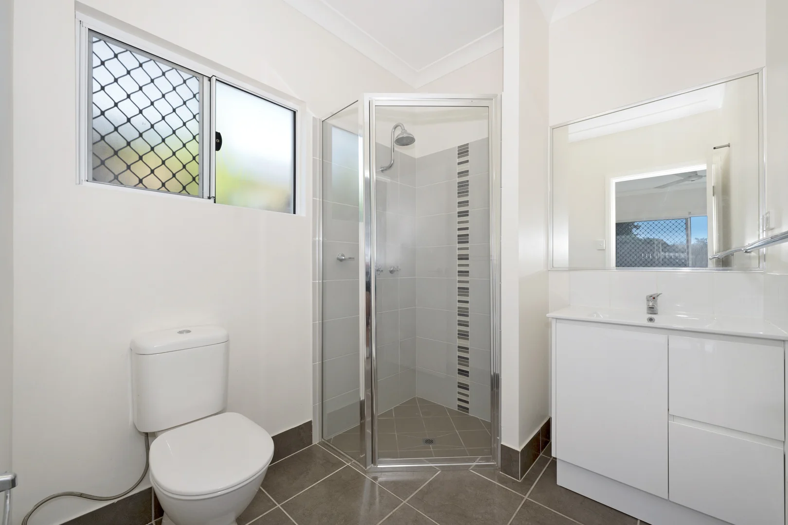 Additional image 12 of 2A Spring Street, Hermit Park QLD 4812