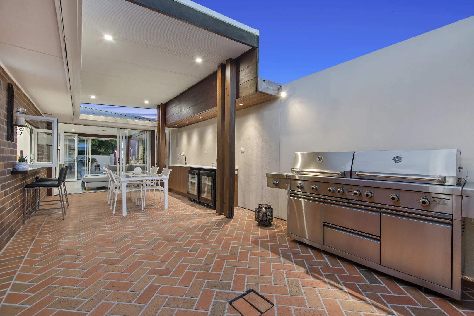 Additional image 18 of 2 Swallow Avenue, Paradise Point QLD 4216