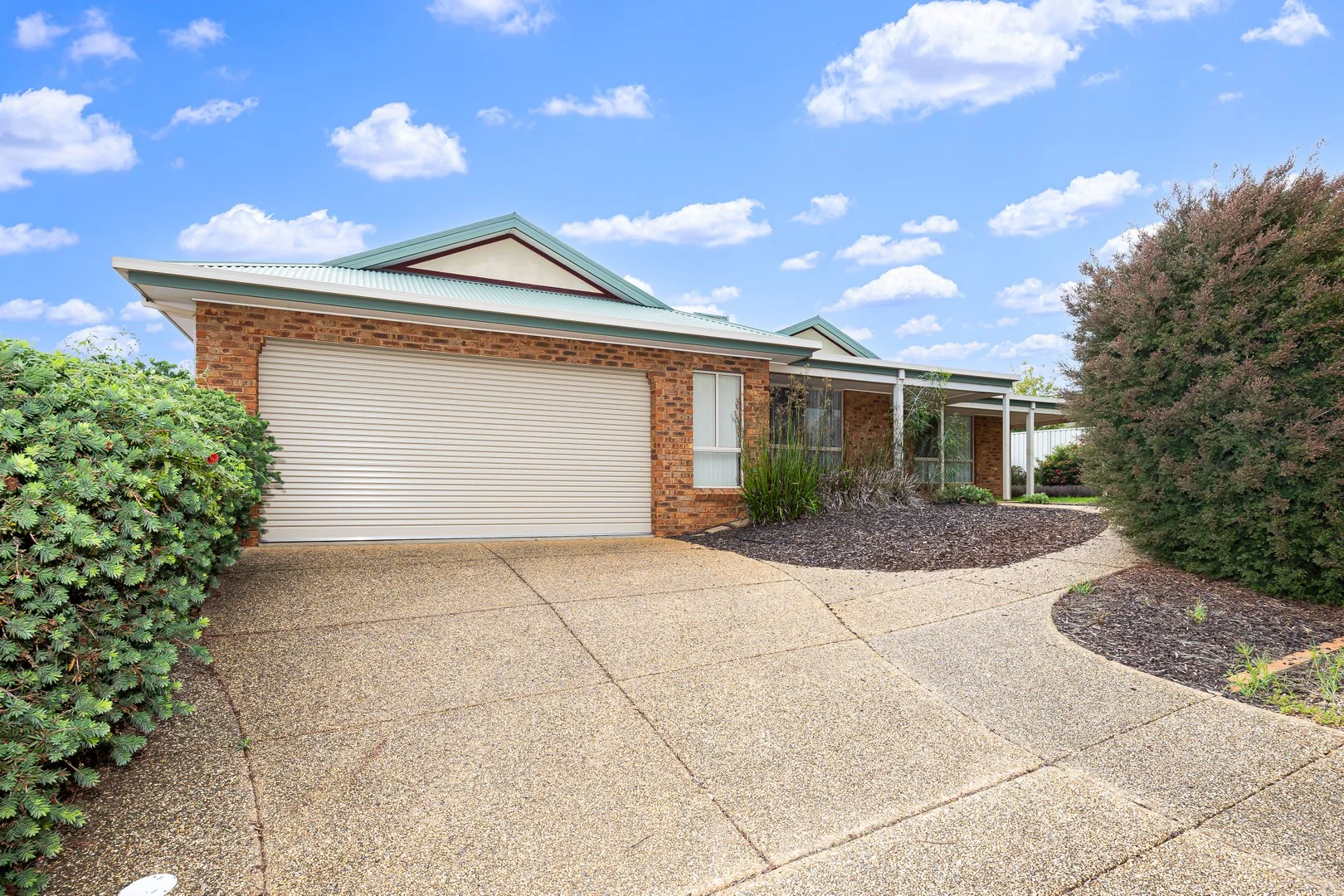 Additional image 2 of 1 Yanko Crescent, Bourkelands NSW 2650