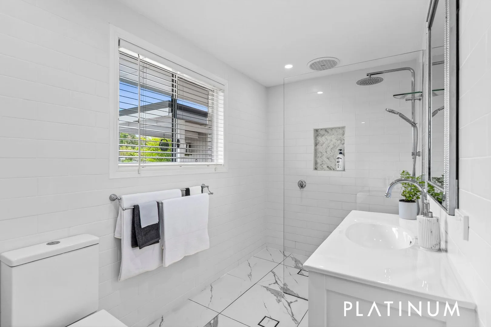 Additional image 11 of 10 Spinnaker Court, Currumbin Waters QLD 4223