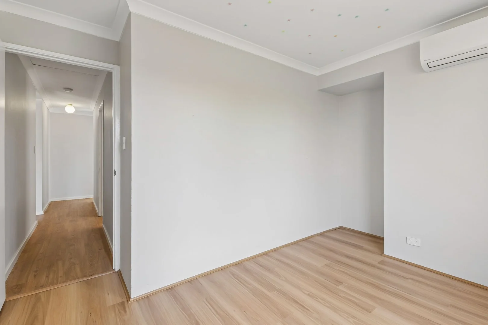 Additional image 16 of 5 Elbrus Way, Caversham WA 6055