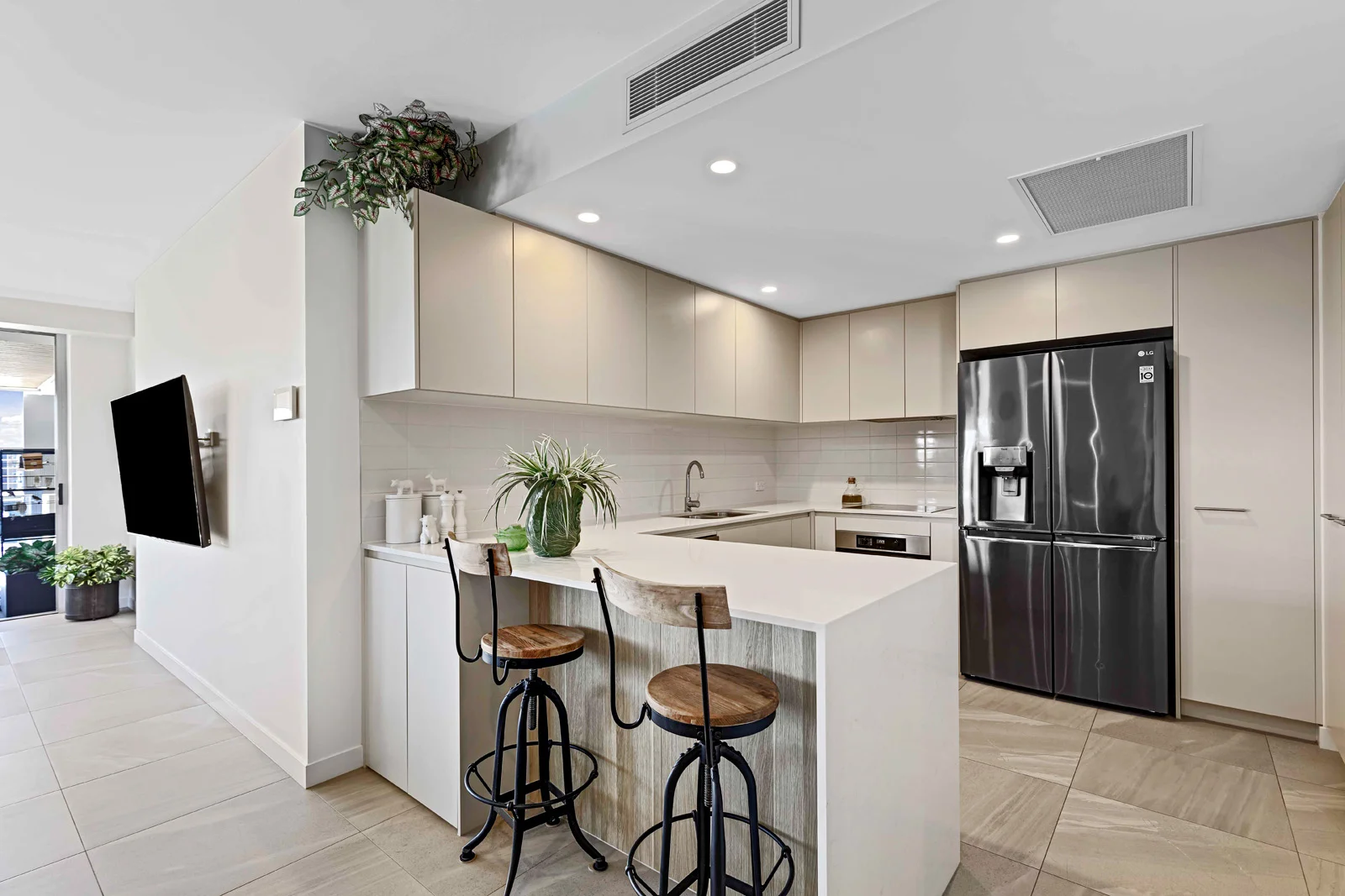 Additional image 3 of 505/1 Mantra Esplanade, Birtinya QLD 4575