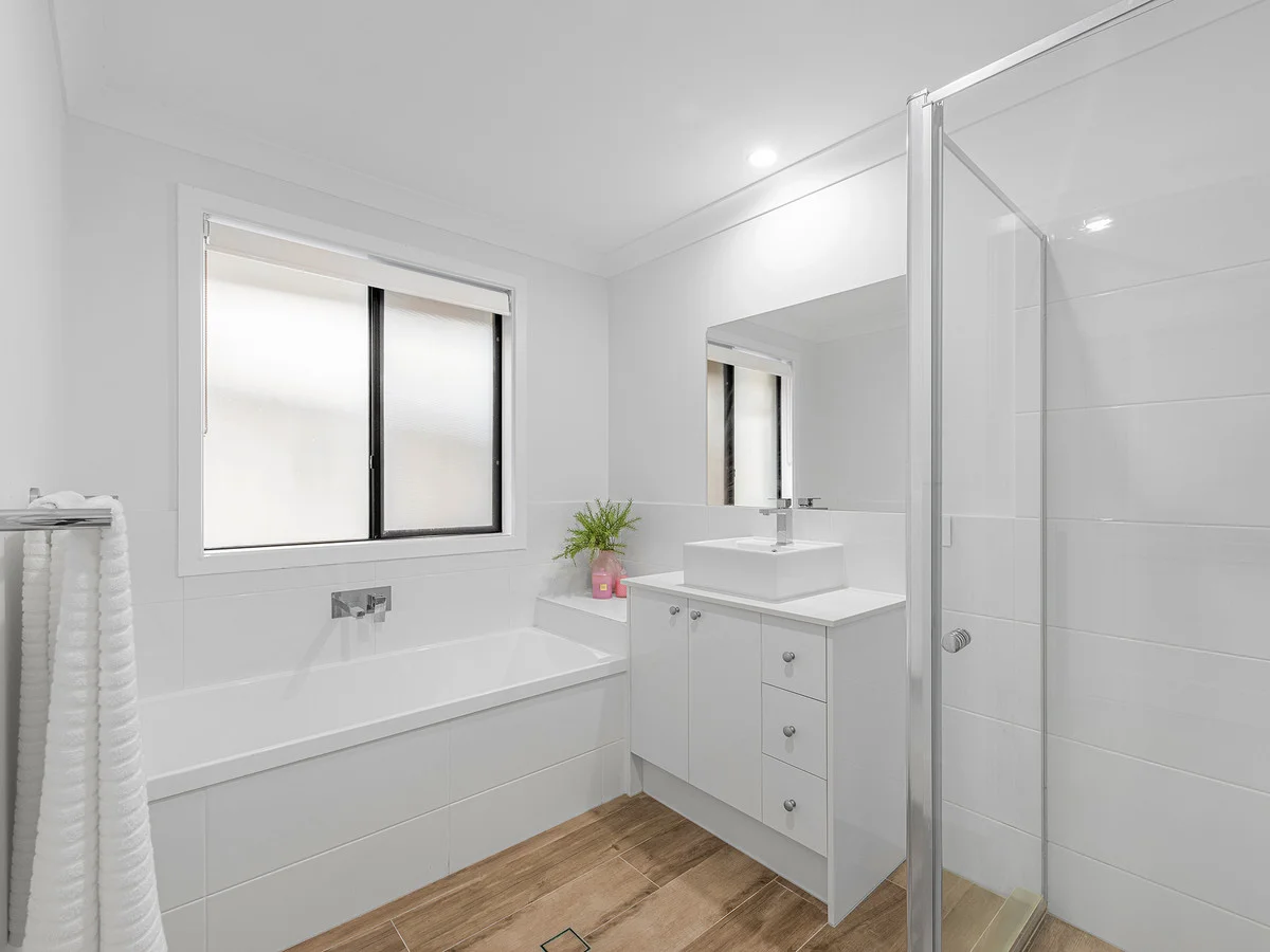 Additional image 20 of 4 La Belle Court, Westlake QLD 4074