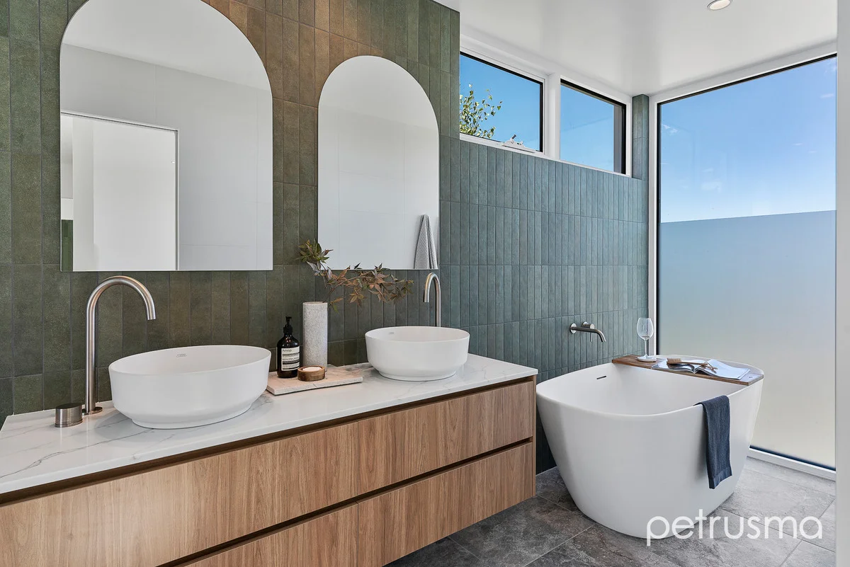 Additional image 14 of 3/107 Derwent Avenue, Lindisfarne TAS 7015